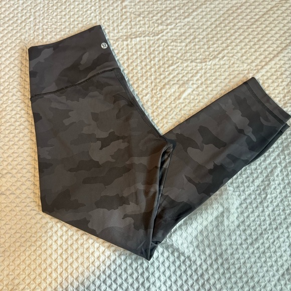Lululemon Wunder Train Cropped Leggings | Good Used Condition - Picture 9 of 9